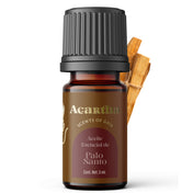 Aceite esencial de Palo Santo, ideal para purificar el ambiente y promover la espiritualidad.