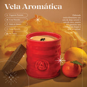 Vela Satsuma 691 elaborada con cera de abeja natural y cera de coco, diseñada para una combustión limpia y libre de toxinas.